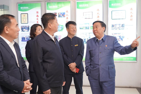 参观365电子游戏文化展厅 参观365电子游戏文化展厅