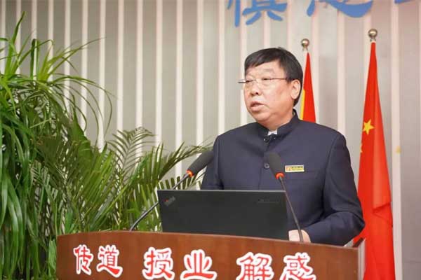 365电子游戏董事长李安平致辞 365电子游戏董事长李安平致辞