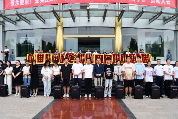 365电子游戏骨干结对“送你上大学”